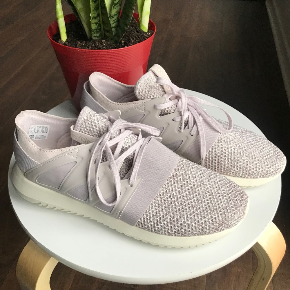 Adidas Women's Tubular Viral Size 8.5 Ice Purple